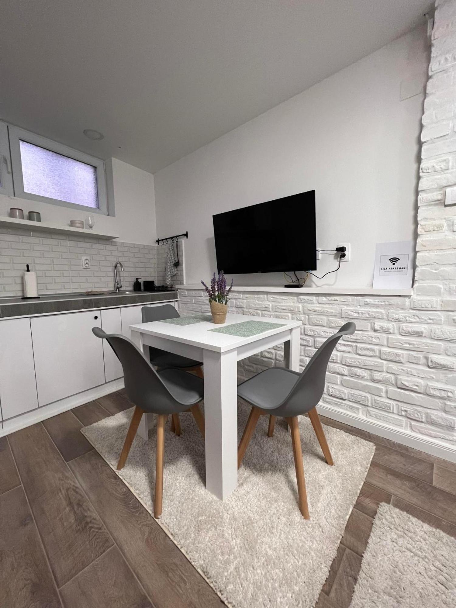 Guest House Lila Сомбор Екстериор снимка