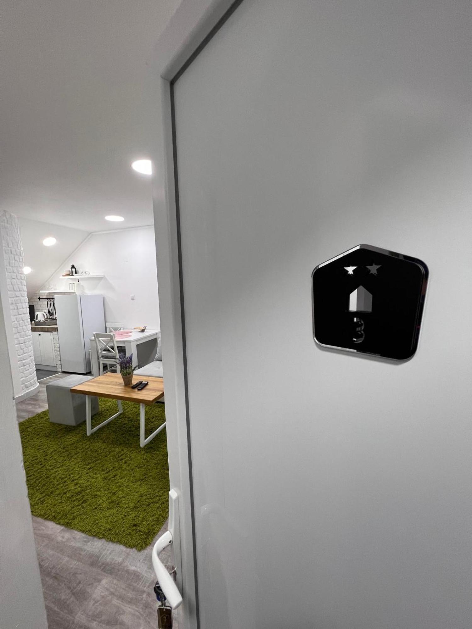 Guest House Lila Сомбор Екстериор снимка