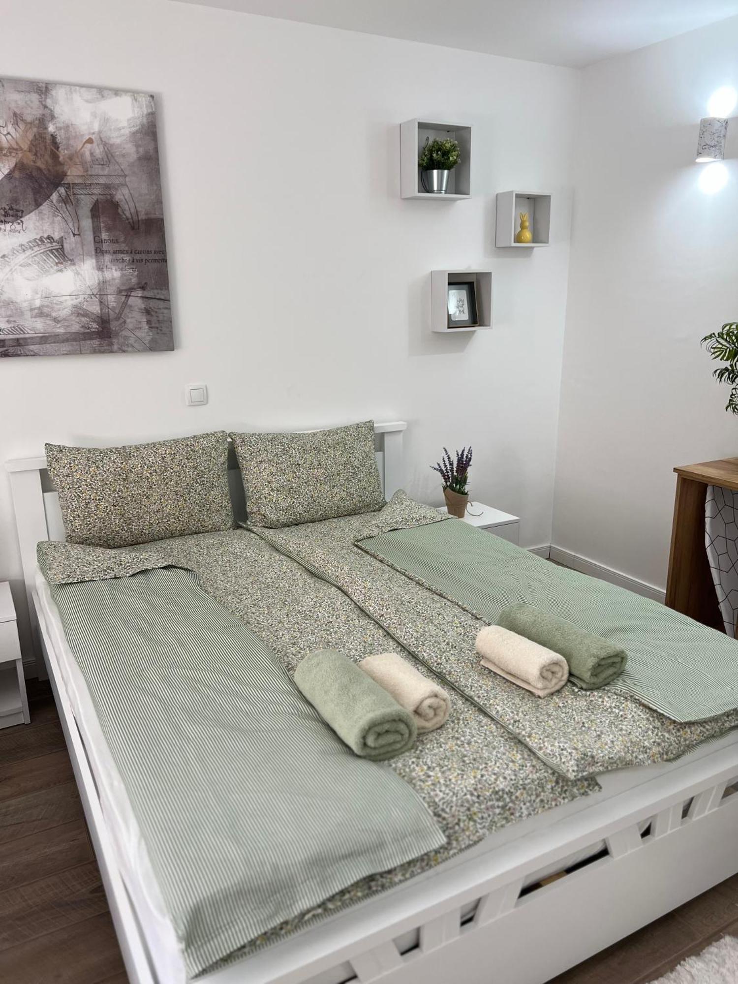 Guest House Lila Сомбор Екстериор снимка