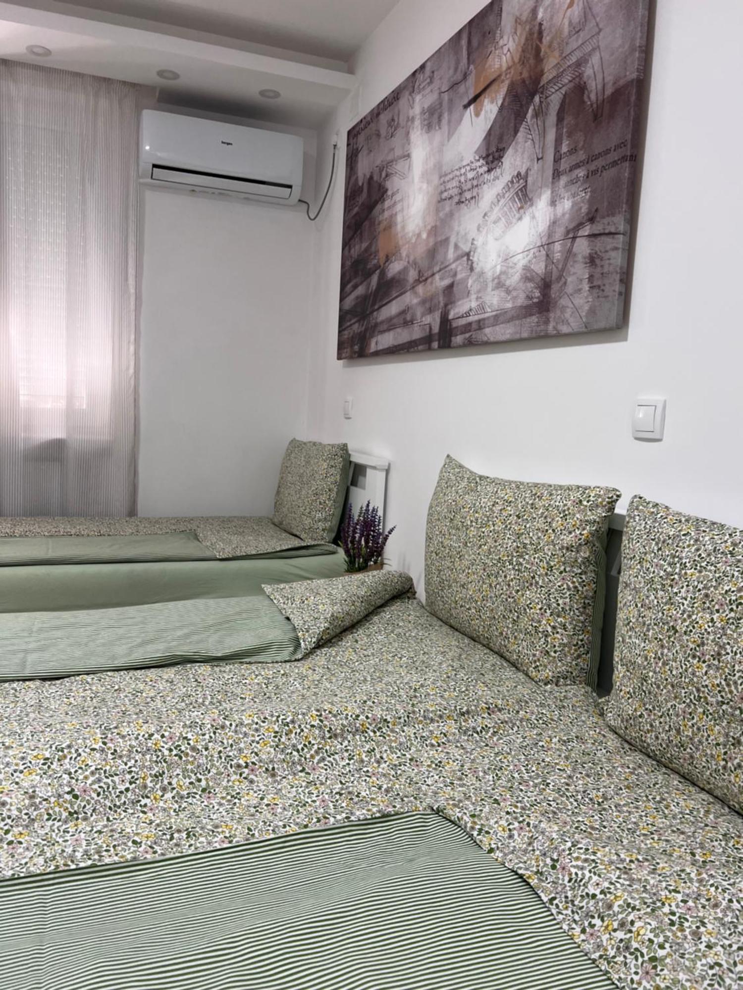 Guest House Lila Сомбор Екстериор снимка