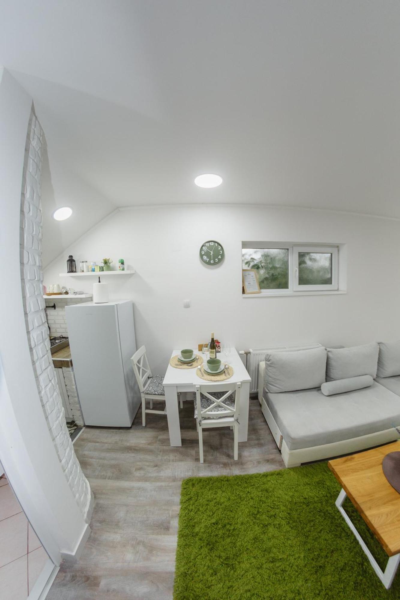 Guest House Lila Сомбор Екстериор снимка