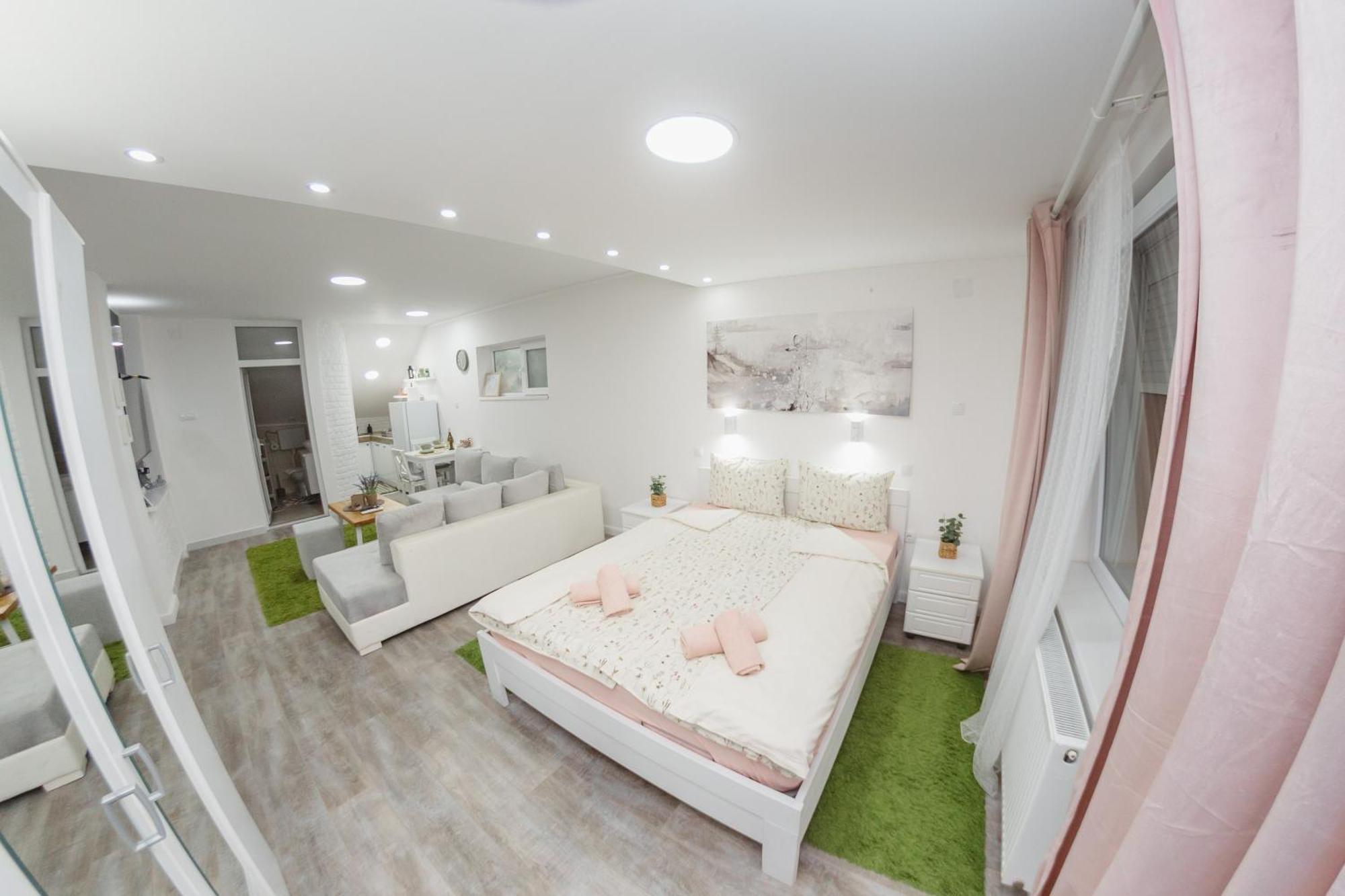Guest House Lila Сомбор Екстериор снимка