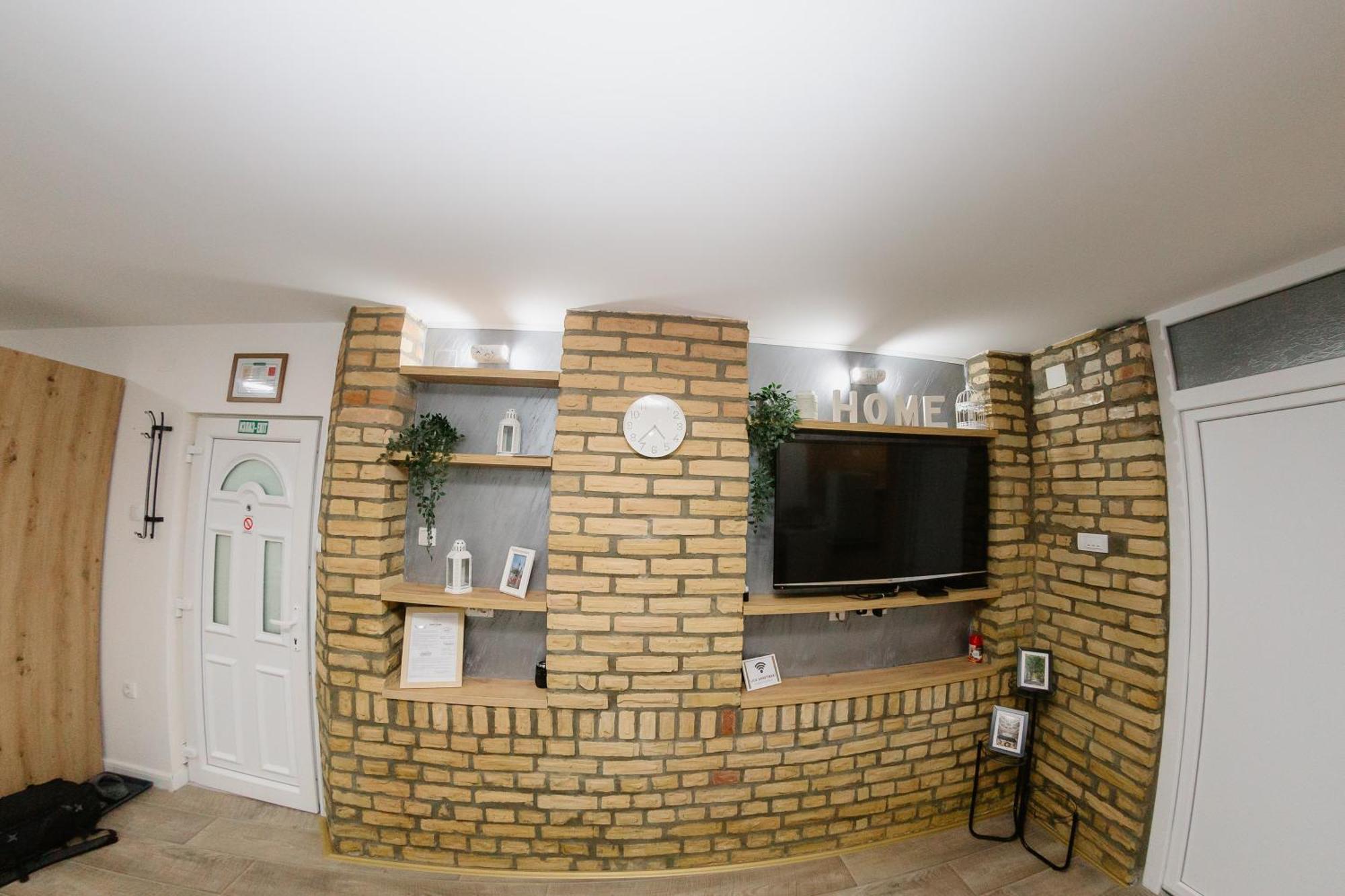 Guest House Lila Сомбор Екстериор снимка
