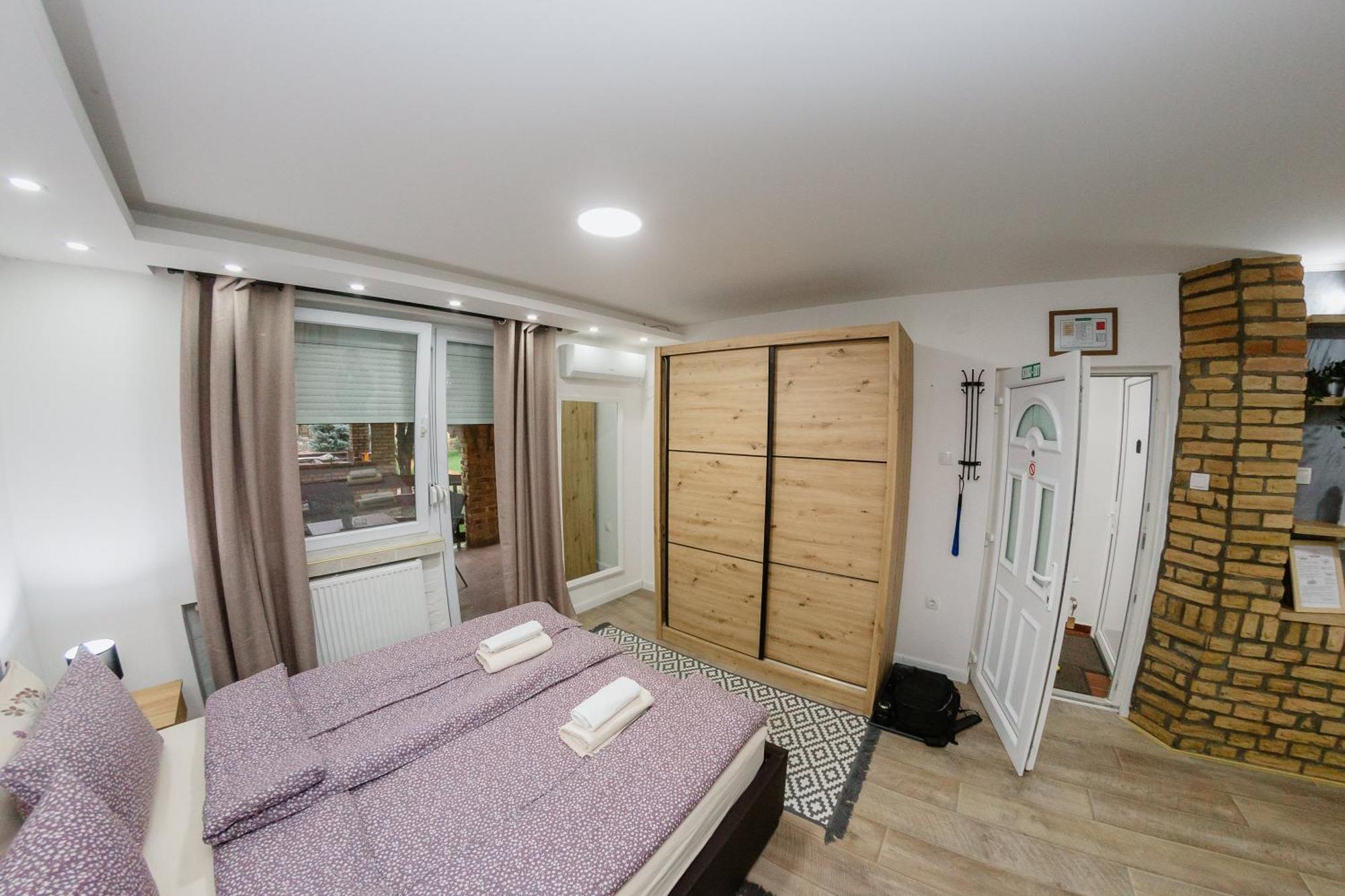Guest House Lila Сомбор Екстериор снимка
